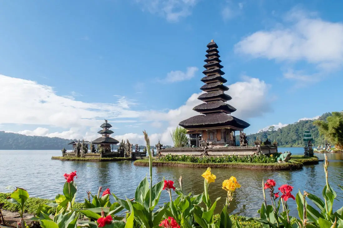 7 Greetings You Will Hear When Visiting Indonesia